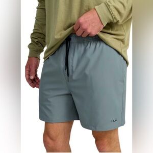 *NWT* Huk Men’s Pursuit Volley Shorts in Night Owl Gray, Size Small